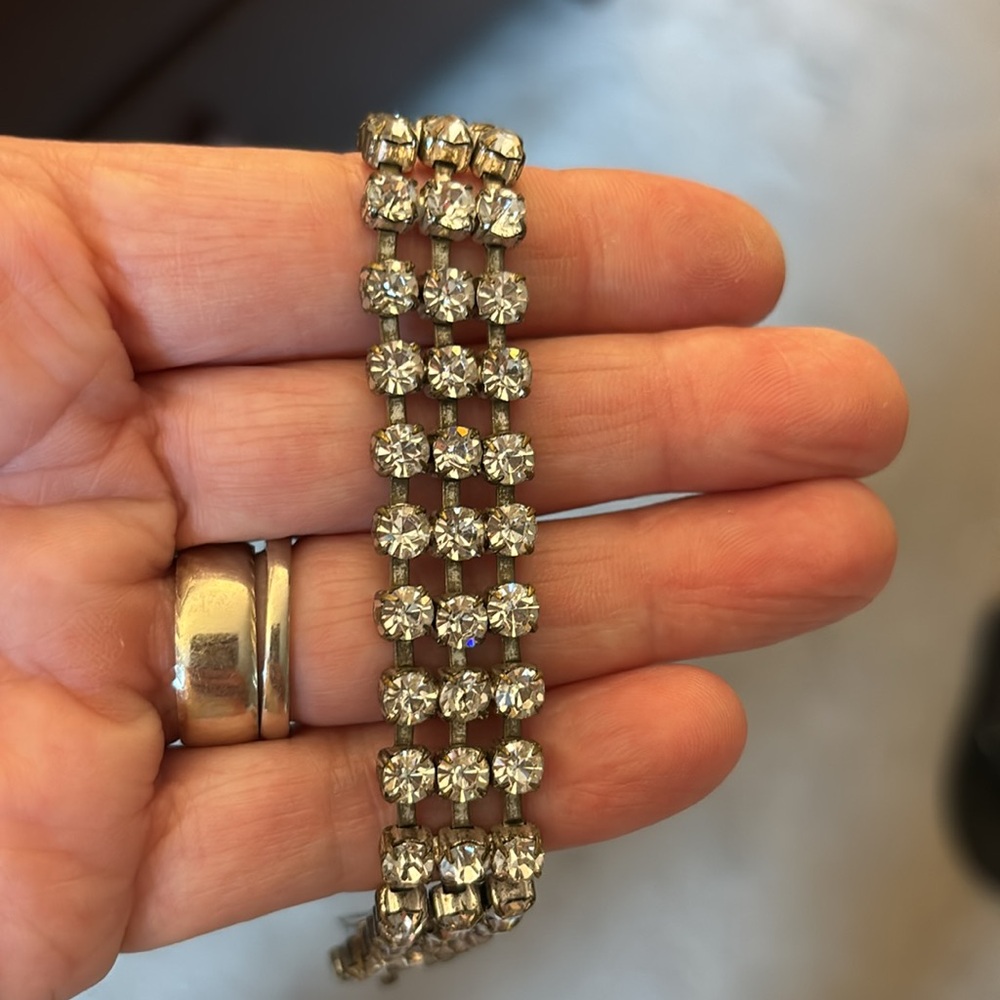 Vintage signed Czecho Slovakia 3 strand rhinestone bracelet! - Picture 3 of 7